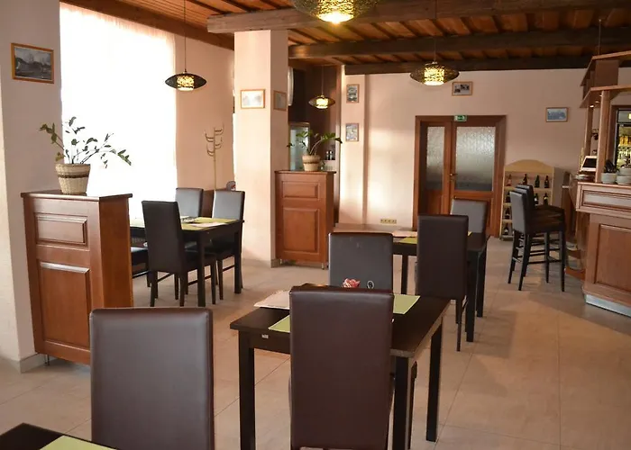 罗索维斯基旅馆 2*